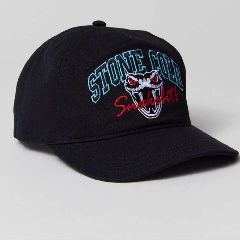 NEW WWE URBAN OUTFITTERS STONE COLD STEVE AUSTIN SNAKEBIT SNAKE SNAPBACK HAT